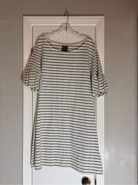 Stripe Ruffle Sleeve Midi Dress - Ivory & Gray